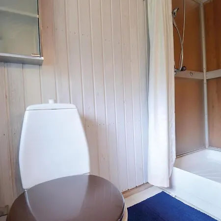 Сasa de vacaciones Three-bedroom Holiday In *