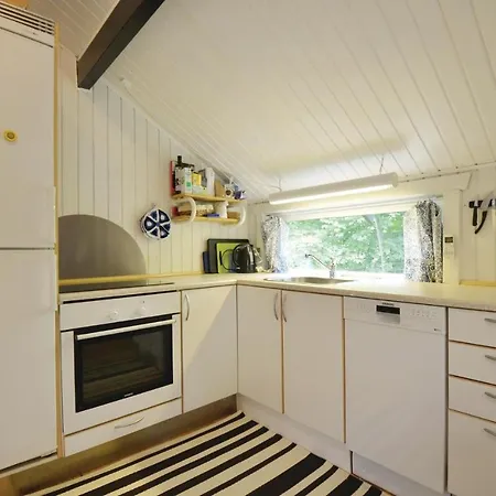Three-bedroom Holiday In Knebel
